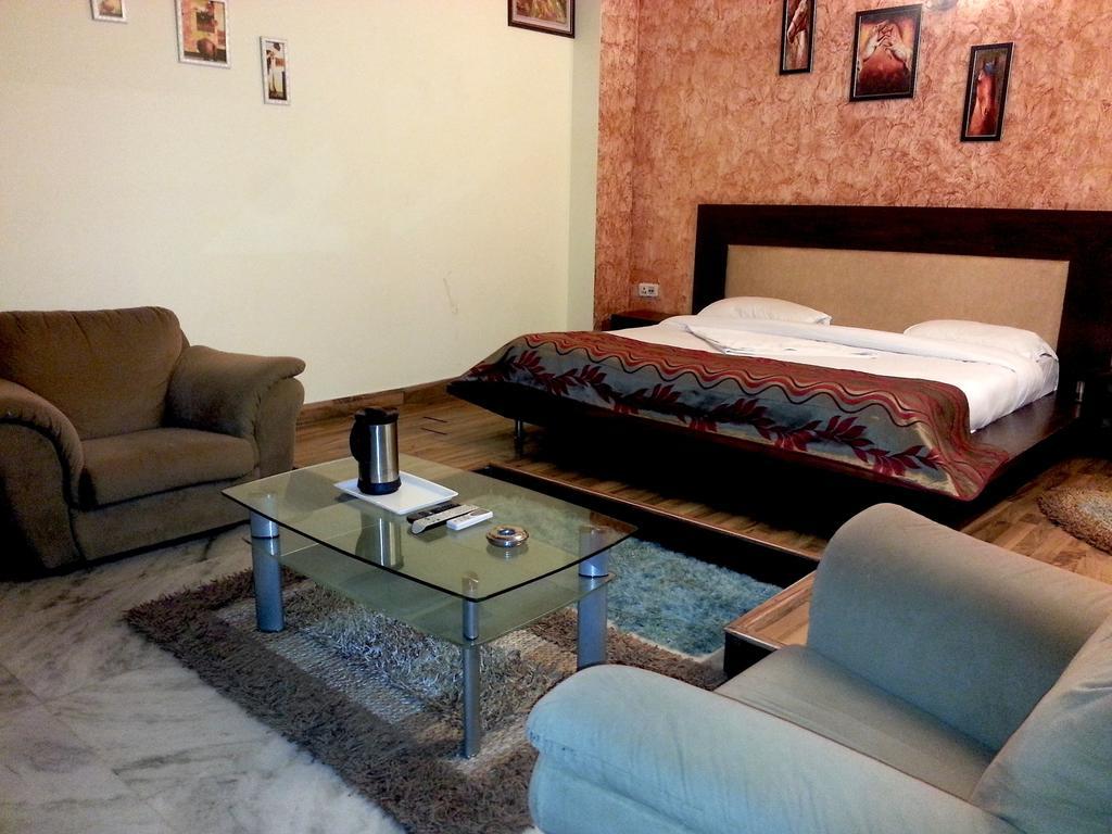 Hotel Mandakini Palace Δελχί Εξωτερικό φωτογραφία